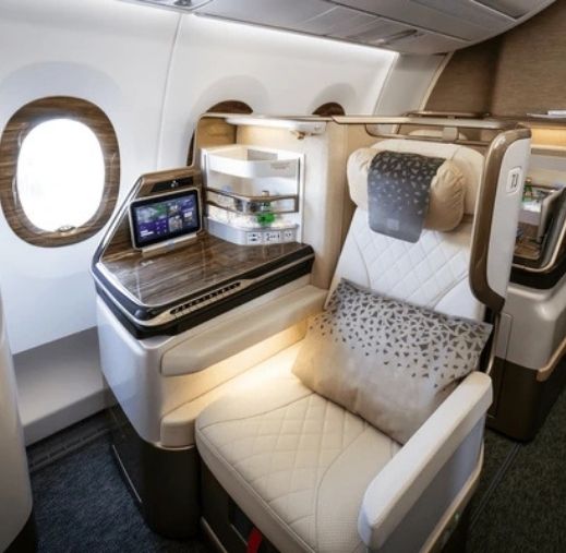Business Class seat with integrated technology
